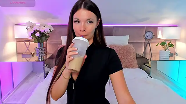 MiaMuse live cam