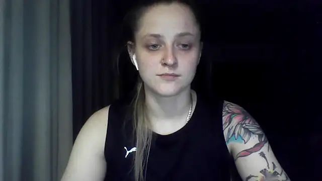 LeaWetGirl webcam