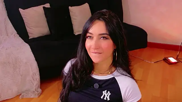 EmmyEvans1 live webcam show
