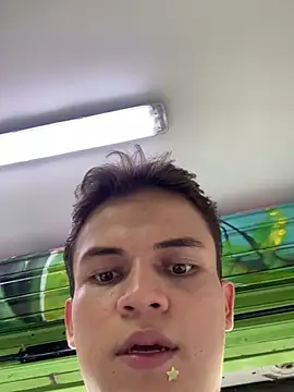 _Leo_Boy webcam