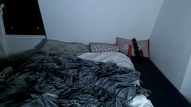 KynekoBtbf webcam