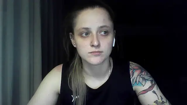 LeaWetGirl webcam