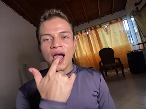 _Leo_Boy webcam