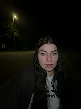 EllyNora webcam