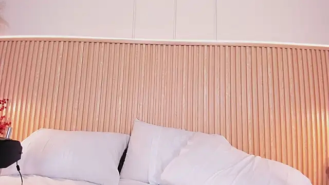 nahimithompson - NahimiThompson's free webcam - UK Sex Cams