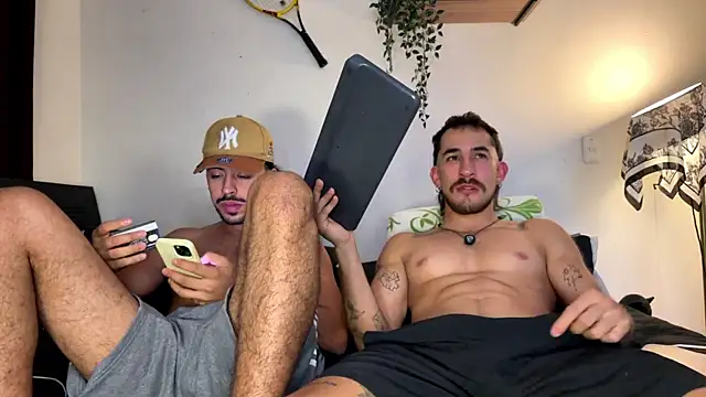 aaron_wheel - Aaron_wheel's free webcam - UK Sex Cams