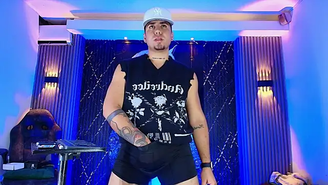 iam_josue- - Iam_Josue-'s free webcam - UK Sex Cams
