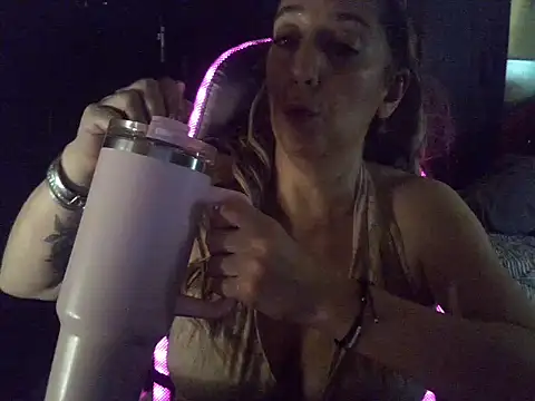 la-fee-pas-chier live cam on StripChat