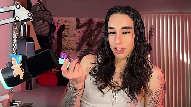 xoFrankie live cam on StripChat