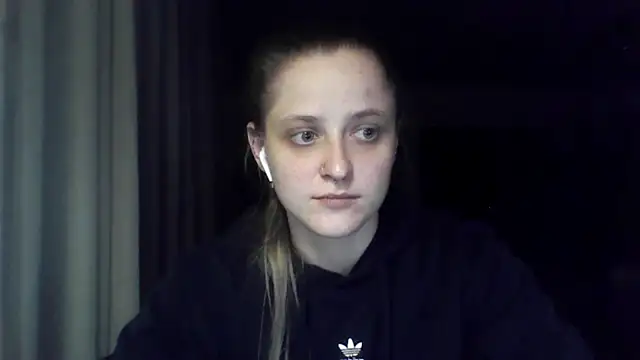 LeaWetGirl webcam