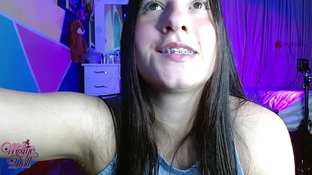 Mysticdooll69 webcam