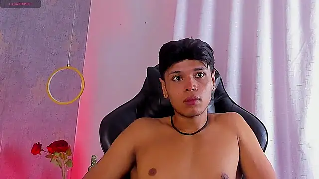 Alejandroo_Montenegro webcam
