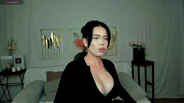 mistress_of_hearts live webcam