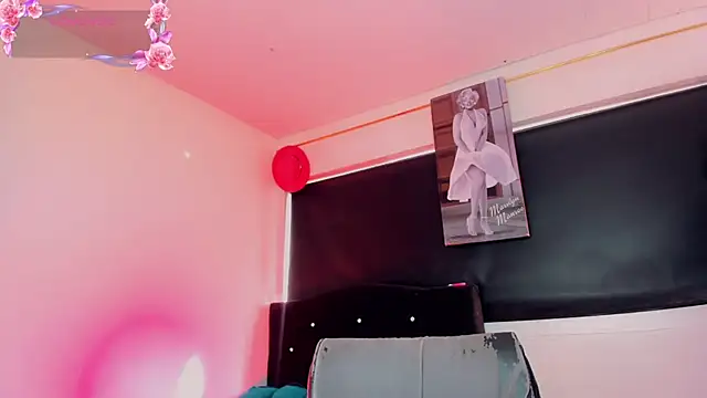Kendall_hornyy live cam on StripChat