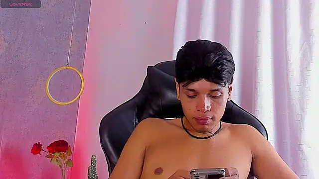 Alejandroo_Montenegro webcam