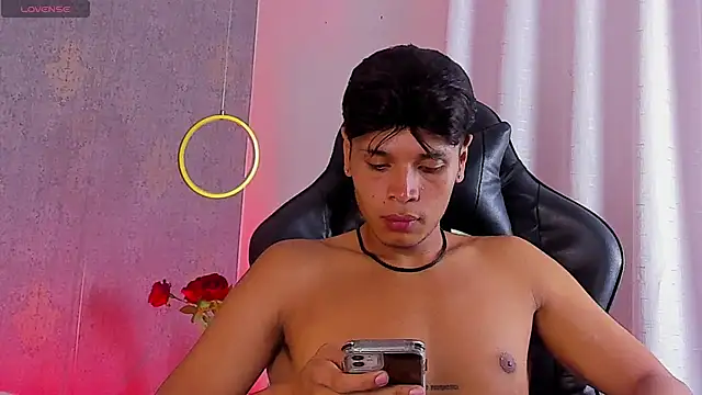 Alejandroo_Montenegro webcam