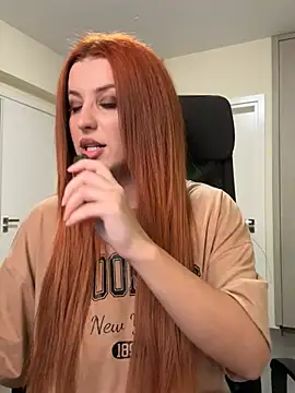 RoxxyDallas live sex cam
