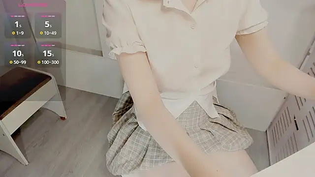 mimi_babyyy (Ask my age) - show boobs and put nora in pussy