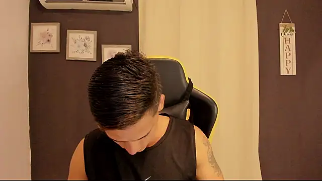 sexy_andres01 (M young) - fuck my ass with a dildo