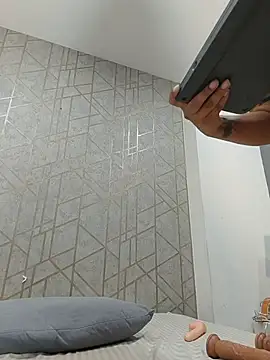 MiiaaVelvet webcam