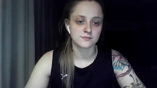 LeaWetGirl webcam