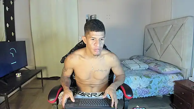 Toptony22 live cam on StripChat