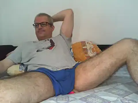 eyess12 live cam on StripChat