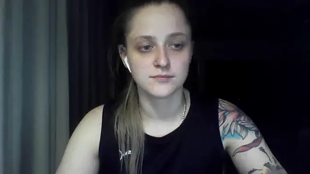 LeaWetGirl webcam
