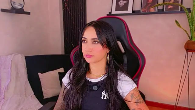 EmmyEvans1 webcam