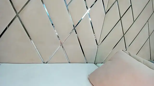 CarolBarker live webcam show