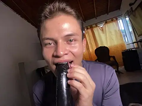 _Leo_Boy webcam