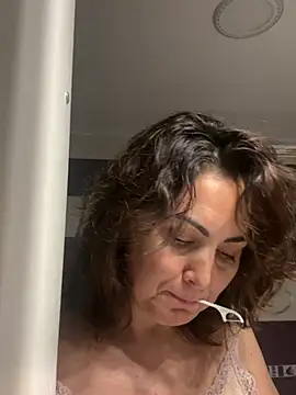 Emma_roqueen webcam
