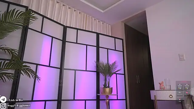 gigi_ulala1 (F young) - Ride torso on floor