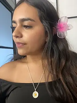 alina-kitty - Alina-KITTY's free webcam - UK Sex Cams