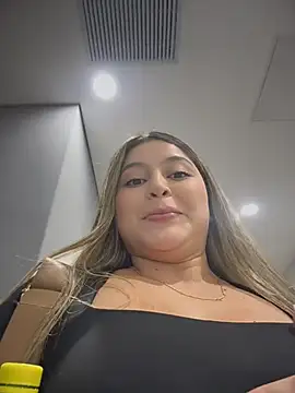 lunablossom_ (F young) - Dildo in the bathroom
