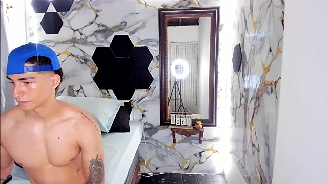 Goldendesirexx webcam