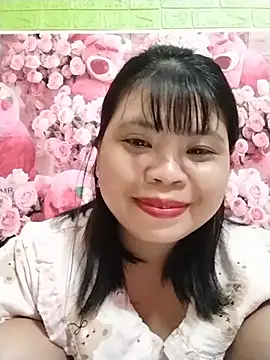 Xuka_lyss live cam on StripChat
