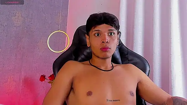 Alejandroo_Montenegro webcam