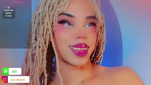 DanniLee_ webcam