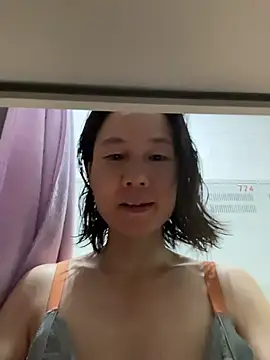 lilysister66 webcam