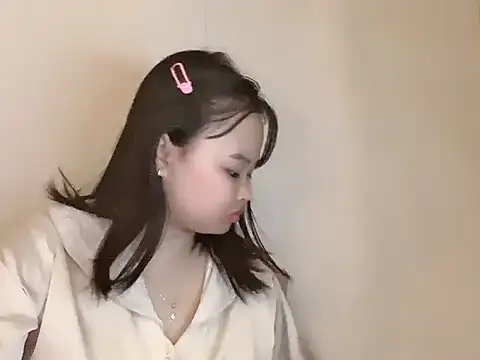 Nhungnhung88 webcam