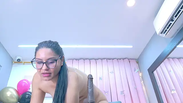 AlmaRose_ webcam