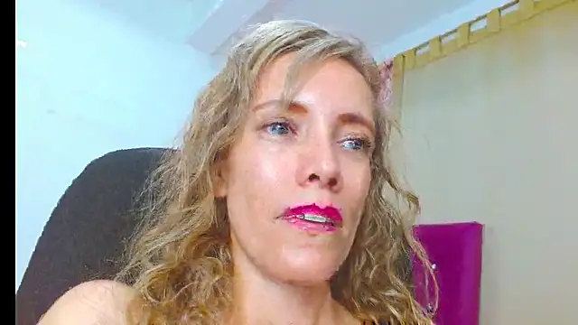 chantalsemenova1 webcam