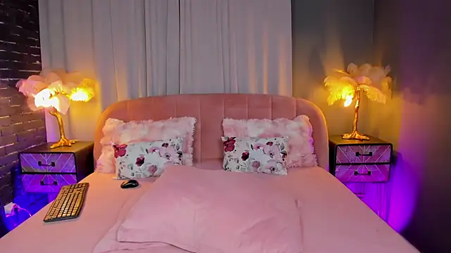 amedeeabanks (F young) - MAKE ME EXPLODE WITH YOUR HARD VIBRATION