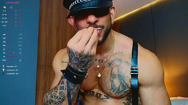 massimo_visconti (M young) - 💥open ass and play with your finger💥