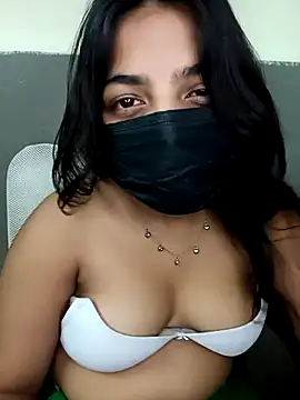 blacky_bby (F young) - Show Boobs