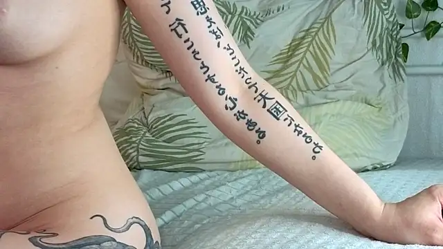 YourScarlettStorm live webcam show