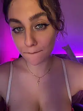 Your_insomniya live webcam show