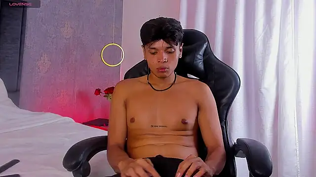 Alejandroo_Montenegro webcam