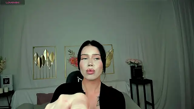 mistress_of_hearts webcam